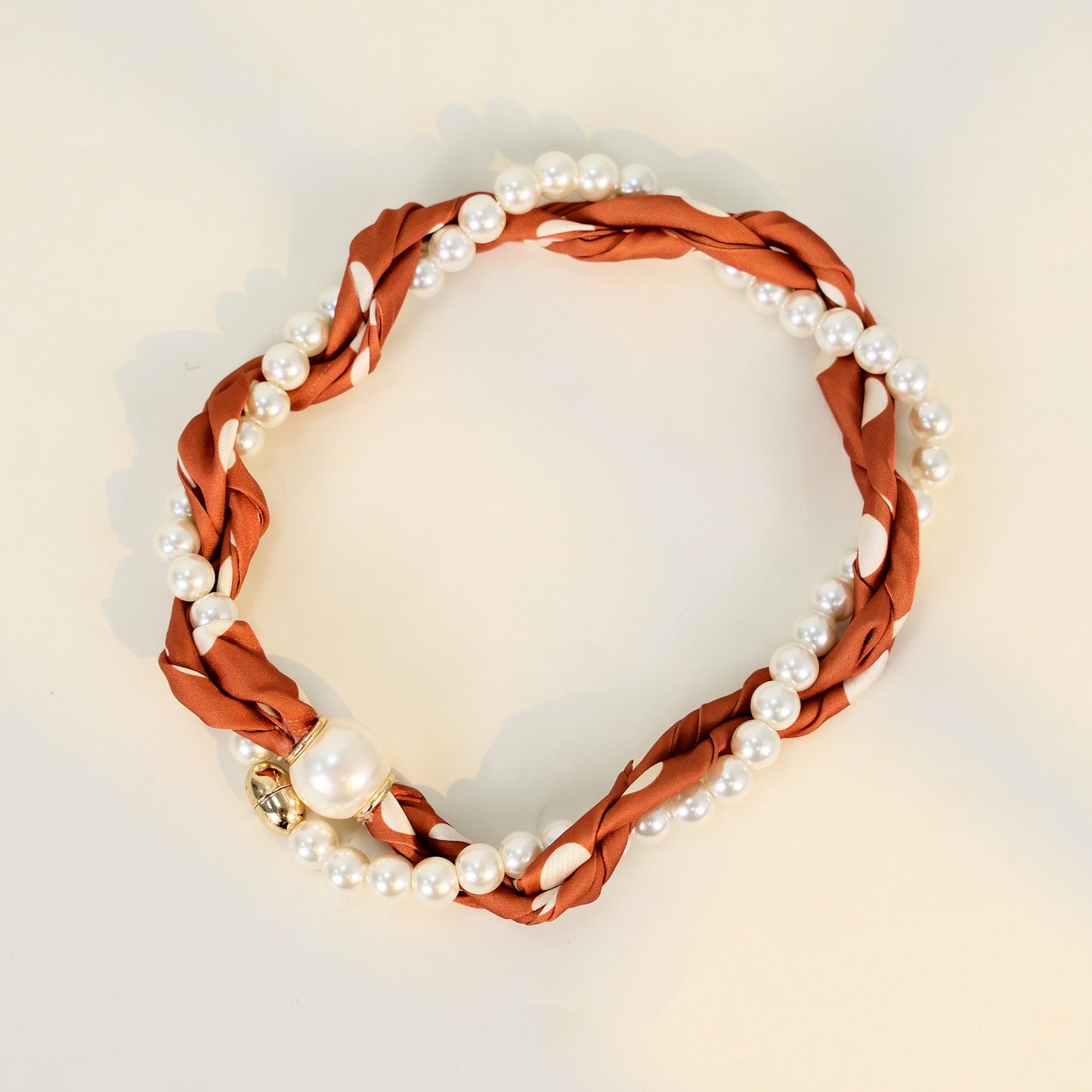 Women's Pearl Twist Magnetic Collarbone Chain - Polyester Braided Scarf Necklace, Light Luxury Summer Autumn Fashion Accessory, Elegant Neckwear