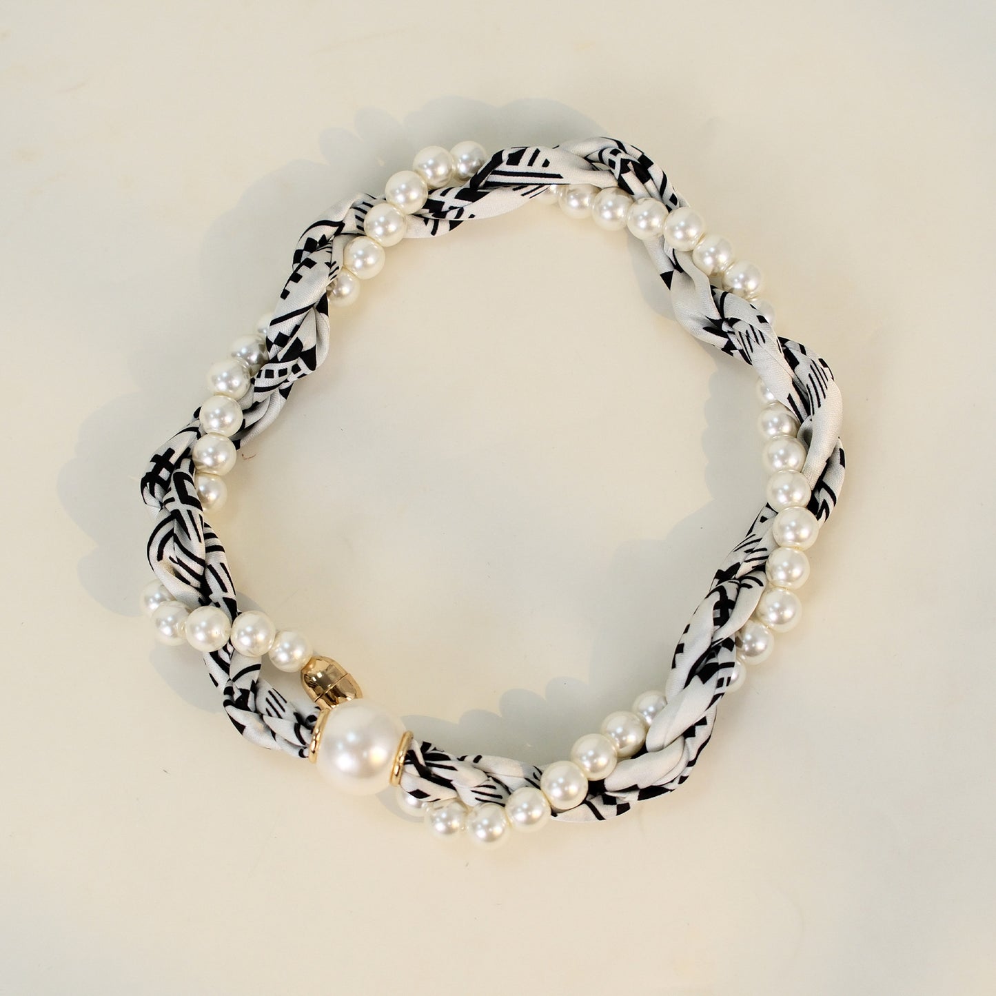 Women's Pearl Twist Magnetic Collarbone Chain - Polyester Braided Scarf Necklace, Light Luxury Summer Autumn Fashion Accessory, Elegant Neckwear